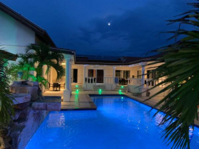 Отель Boutique Hotel Swiss Paradise Aruba Villas and Suites  Палм-Бич